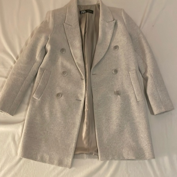 Zara Jackets & Blazers - Zara Crème Overcoat